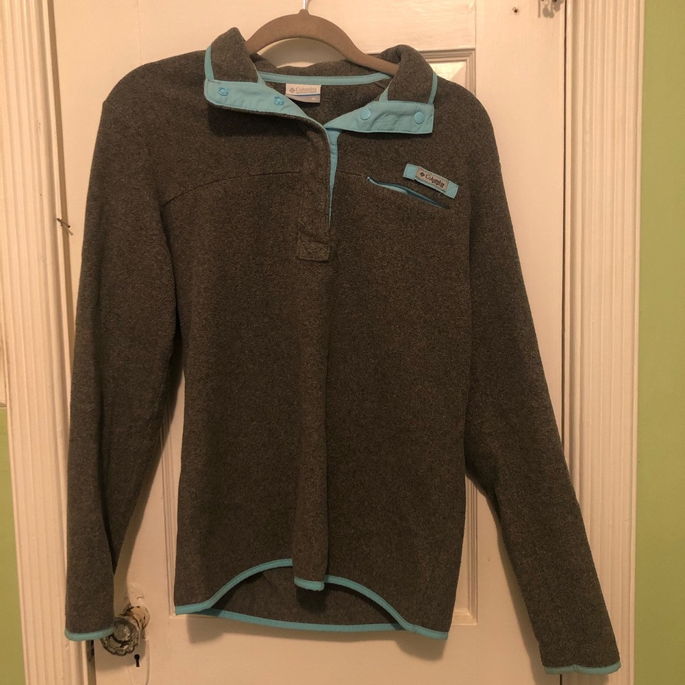 💙 Columbia Sweater 💙